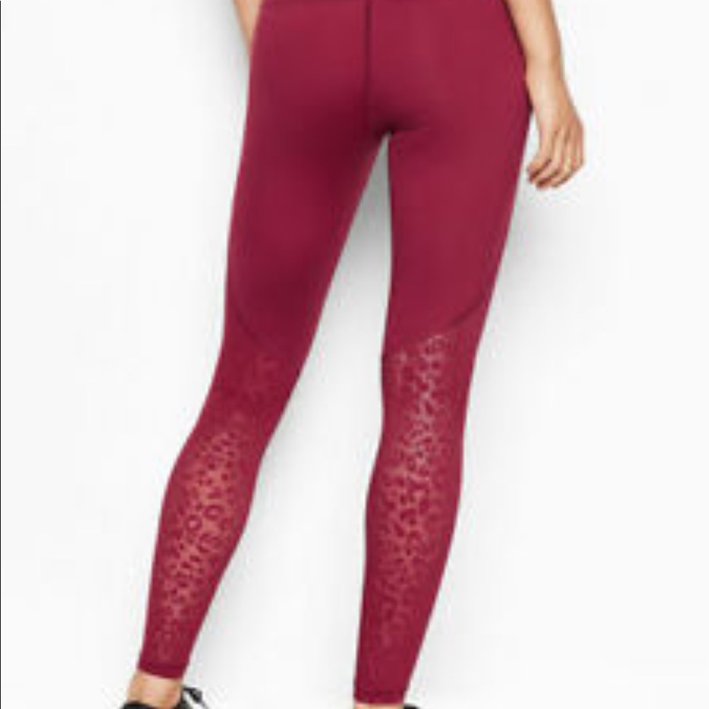Victoria sport knockout mesh animal leggings